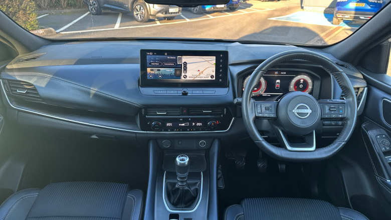 Nissan Qashqai 1.3 DiG-T MH Tekna 5dr Petrol Hatchback